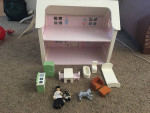 Rare Vintage Pottery Barn Dollhouse w/starter set furniture & dolls
