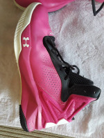 UNDER ARMOUR MICRO-G TORCH BASKETBALL SHOES SZ 8.5. TROPIC PINK°