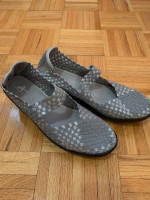 New Silver Athletech Basket Weave Womens Woven Wedge Shoes Sz. 9
