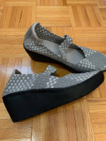 New Silver Athletech Basket Weave Womens Woven Wedge Shoes Sz. 9