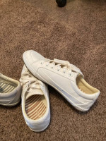 Taos Moc Shoes 9.5 NIB