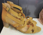 Women's size 7 Shoes