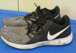 Men's size 9 1/2W Nike Shoes