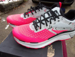 Brand new Mens sz 10.5 North Face beautiful shoes
