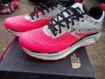 Brand new Mens sz 10.5 North Face beautiful shoes