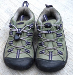 KEEN KIDS 8.75" OLIVE DRAB LOW HIKING SHOES!