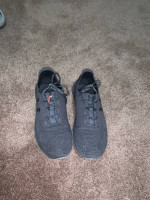 under armour athletic shoes siz 11