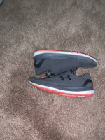 under armour athletic shoes siz 11