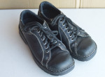 Womens Size 8W Eastland Black Shoes