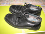 Men's Size 10 Medium Dockers lace shoes - Lot #267a - socmom