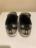 NIKE Size 9.5 Mens Baseball Cleats / Shoes