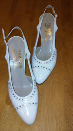 SHOES BY FERRAGAMO