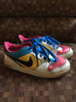 NIKE SHOES SIZE 5Y