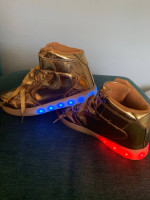 Size 6 youth Gold Light Up Shoes