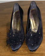 BEAUTIFUL YVES SAINT LAURENT BLACK SHOES SIZE 7 M