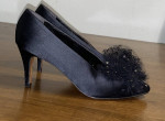 BEAUTIFUL YVES SAINT LAURENT BLACK SHOES SIZE 7 M