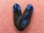 WATER SHOES SIZE 7