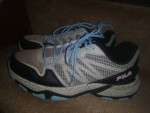 Fila Woman's Tennis Shoes! Size 8. Like new!