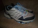 Fila Woman's Tennis Shoes! Size 8. Like new!