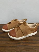 Kids UGG brown leather shoes