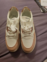 Cute Women's size 9 shoes - new without tags