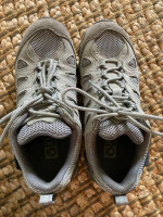 Women’s Obos Hiking Shoes sz 8.5