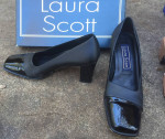 Women’s size 6 1/2 shoes