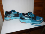 NIKE ZOOM KEVIN DURANT SHOES in size 10