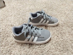 Like New Adidas shoes - size 9