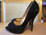 Badgley Mischka Women's Black Shoes - Size 7.5M