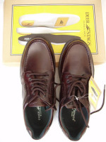DEER STAGS S.P.R.O SOCK SHOES MENS SIZE 8.5 BROWN (NEW IN BOX)