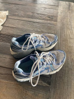 Brooks GTS 12 running shoes (size 9.5) - Reduced!