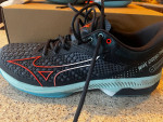 Tennis court shoes NEW Mizuno
