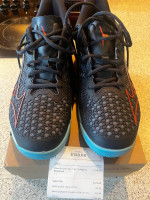 Tennis court shoes NEW Mizuno