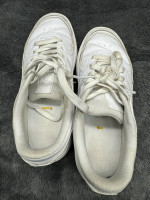 Puma Leather Platform Athletic Shoes in good shape!  Size Women’s 8.