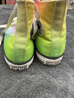 Converse All Star Unisex Shoes in good shape!  Men’s 4 or Women’s 6.