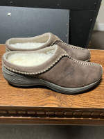 NEW Columbia Techlite size 10 walking or hiking shoes
