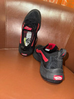 New rare Vans Ultrarange VR3 Nathan Florence Unisex 7.5 W / 6 M Black Red Shoes