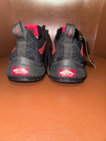 New rare Vans Ultrarange VR3 Nathan Florence Unisex 7.5 W / 6 M Black Red Shoes