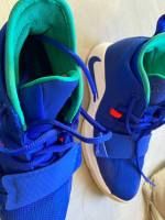 Boys Nike shoes size 6y like new