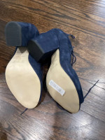 Shoes size 9 US
