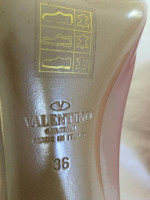 VALENTINO GARAVANI WOMENS NUDE HEELS SHOES W/BOW, IN BOX WITH SHOE BAG