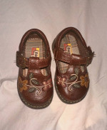 Toddler brown mary jane shoes - Size 5