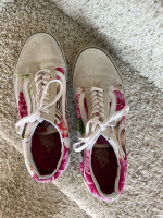 women’s ladies Vans Hawaiian print suede tennis shoes size 9 Old Skool
