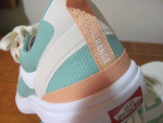Womans Vans Shoes NEW - Size 9