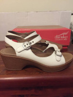 Dansko Ladies Shoes Sandals "Joanie", Sz 41, White, LIKE NEW