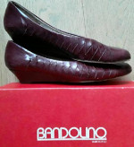 BANDOLINO BERRY / BURGUNDY LEATHER SHOES + HIGH HEEL SANDALS