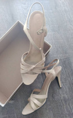 BANDOLINO BERRY / BURGUNDY LEATHER SHOES + HIGH HEEL SANDALS