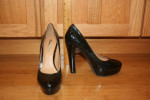 Size 8 1/2 Cosmopolitan Black Platform Heel Shoes