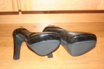 Size 8 1/2 Cosmopolitan Black Platform Heel Shoes